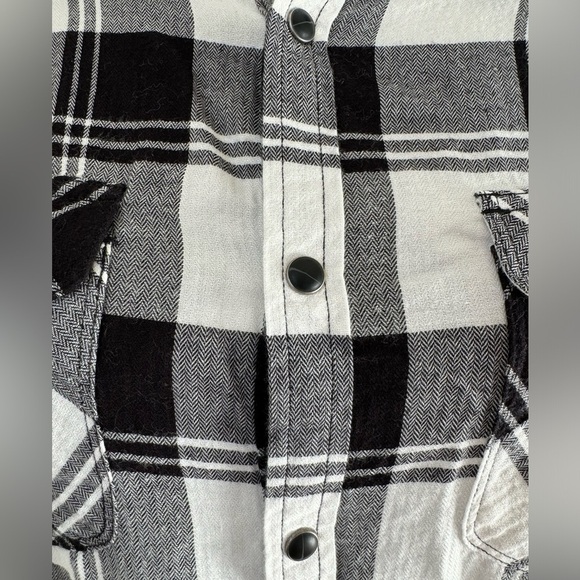 Men’s Lucky Brand Genuine Western Goods  Classic Fit Button Down Shirt Size L - Picture 3 of 6